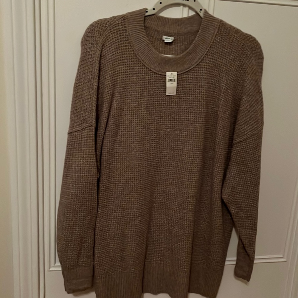 Women’s sweater. Brand new from Aerie tan/ light brown color. Size small